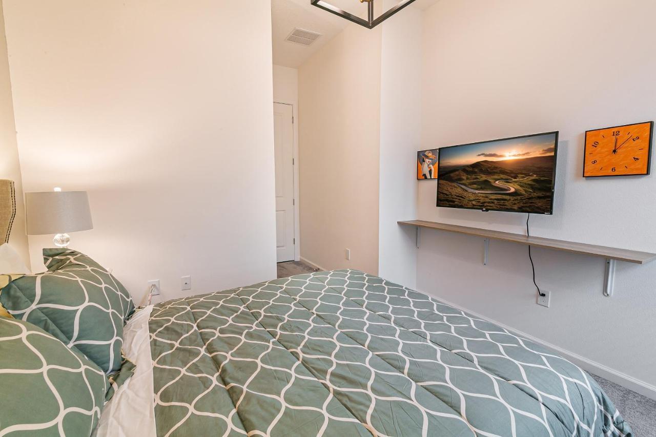 Luxury 12 Bedrooms Pool House 10 Min To Disney4630 Kissimmee Eksteriør bilde